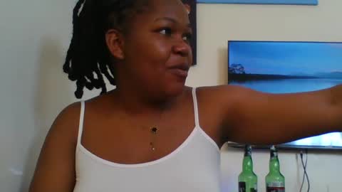 Snapshot of misticmoment chatting on June 3, 6:38 am misticmoment online show from June 3, 6:38 am