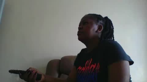 Snapshot of misticmoment chatting on June 6, 8:08 am misticmoment online show from June 6, 8:08 am