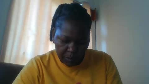 Snapshot of misticmoment chatting on June 21, 9:23 am misticmoment online show from June 21, 9:23 am