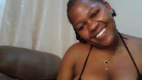 Snapshot of misticmoment chatting on June 21, 9:28 pm misticmoment online show from June 21, 9:28 pm