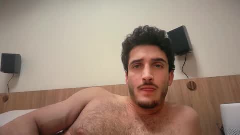 Snapshot of mistozeta chatting on May 12, 3:25 am Zeta online show from May 12, 3:25 am