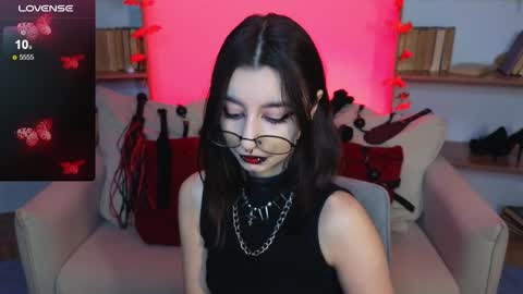 Marcelline online show from October 10, 9:52 am
