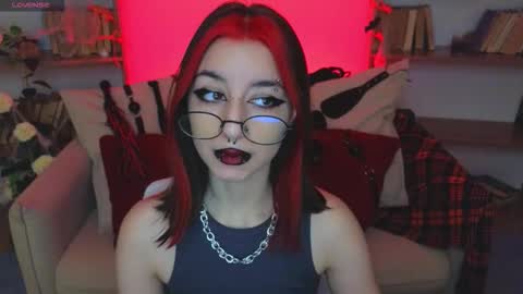 Marcelline online show from October 22, 7:08 am