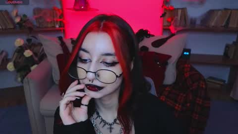 Marcelline online show from October 26, 11:05 am