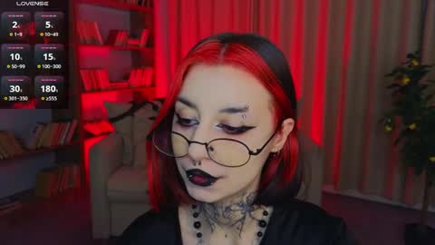 Snapshot of mistress__marcelline chatting on May 14, 1:56 am Marcelline online show from May 14, 1:56 am