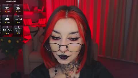 Snapshot of mistress__marcelline chatting on May 18, 1:56 am Marcelline online show from May 18, 1:56 am