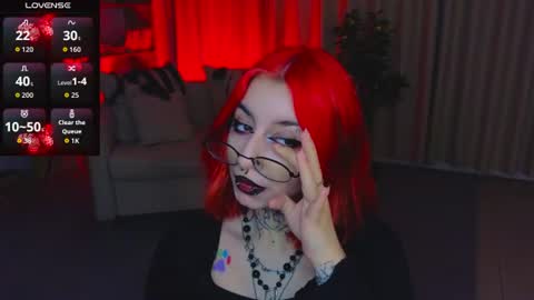 Snapshot of mistress__marcelline chatting on July 5, 4:19 am Marcelline online show from July 5, 4:19 am
