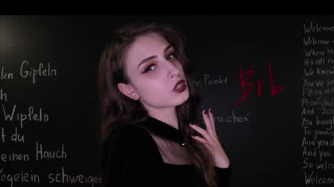 Snapshot of mistress_marlene chatting on May 1, 7:13 am Mistress Marlene online show from May 1, 7:13 am