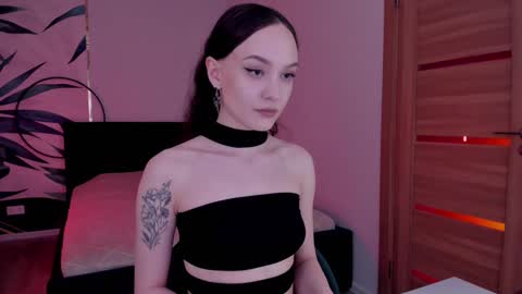 Snapshot of mistress_mialibra chatting on January 26, 12:37 am Mistress Mia online show from January 26, 12:37 am