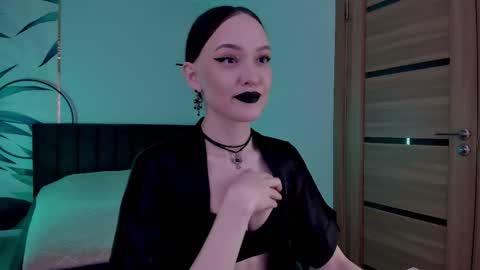 Snapshot of mistress_mialibra chatting on October 16, 2:01 am Mistress Mia online show from October 16, 2:01 am
