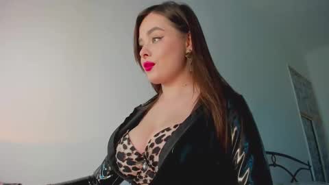 Snapshot of mistress_milana_ chatting on May 11, 5:32 pm mistress_milana_ online show from May 11, 5:32 pm