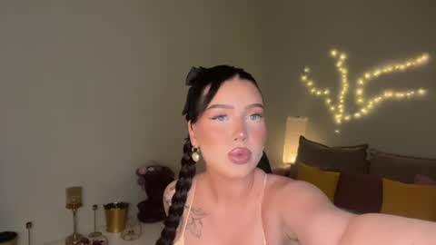 Snapshot of mistress_of_hearts chatting on July 11, 2:09 pm Mia online show from July 11, 2:09 pm