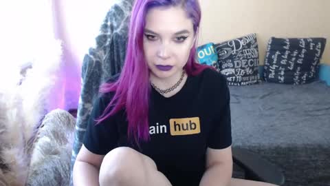 Snapshot of mistressbailey_x chatting on April 26, 10:13 am Miss Bailey online show from April 26, 10:13 am