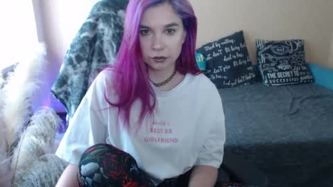 Snapshot of mistressbailey_x chatting on April 30, 12:00 pm Miss Bailey online show from April 30, 12:00 pm