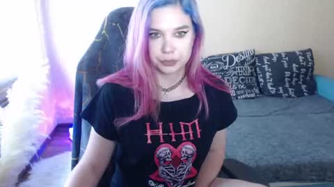 Snapshot of mistressbailey_x chatting on June 21, 12:30 pm Miss Bailey online show from June 21, 12:30 pm