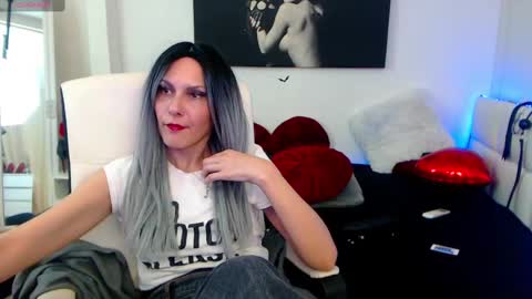 MistressEvelyn  online show from February 20, 1:40 pm