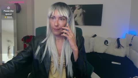 MistressEvelyn  online show from October 6, 6:49 pm