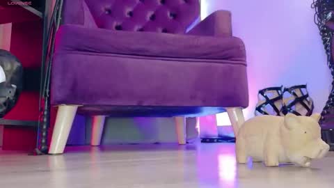 Snapshot of mistressjm_ chatting on March 7, 11:02 pm Jhadee online show from March 7, 11:02 pm