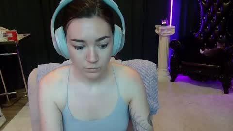 Snapshot of mistressjuniper chatting on May 11, 6:16 pm Mistress June online show from May 11, 6:16 pm