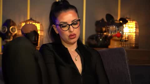 Mistress Kelly online show from March 8, 2:04 am