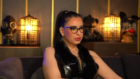 Mistress Kelly online show from April 4, 11:57 pm