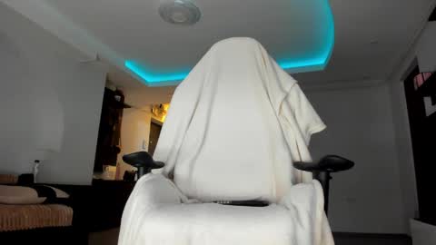 Snapshot of mistresskenda chatting on June 4, 7:20 pm Mistress KiRa online show from June 4, 7:20 pm
