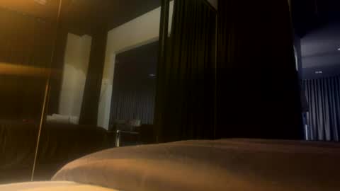 Snapshot of mistressmala1 chatting on June 18, 8:47 am mistressmala1 online show from June 18, 8:47 am