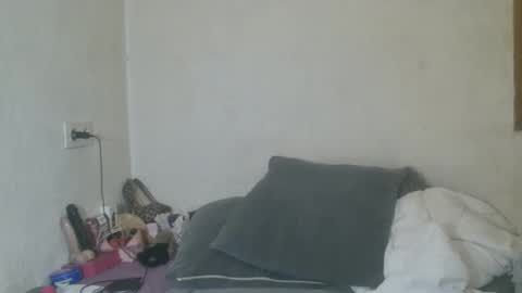 Snapshot of mistressmilly32 chatting on April 29, 8:18 am mistressmilly32 online show from April 29, 8:18 am