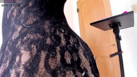 Snapshot of mistressnatti chatting on April 17, 3:48 pm Natti online show from April 17, 3:48 pm