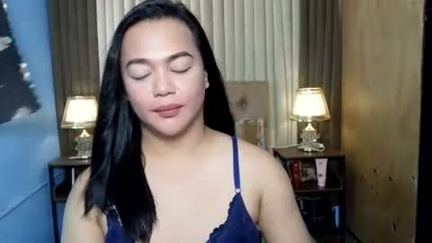 Snapshot of mistressofthewest7 chatting on July 17, 5:47 am mistressofthewest7 online show from July 17, 5:47 am