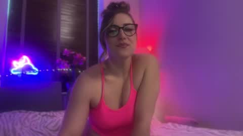 Snapshot of mistresssx chatting on February 14, 5:43 pm Miss X online show from February 14, 5:43 pm