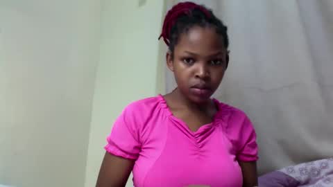 Snapshot of misty_shee chatting on April 25, 1:36 pm misty_shee online show from April 25, 1:36 pm
