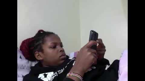 Snapshot of misty_shee chatting on April 27, 3:54 pm misty_shee online show from April 27, 3:54 pm