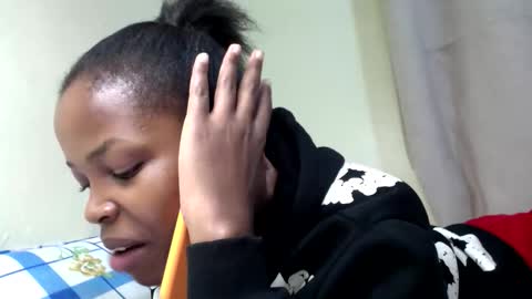 Snapshot of misty_shee chatting on May 1, 3:49 pm misty_shee online show from May 1, 3:49 pm