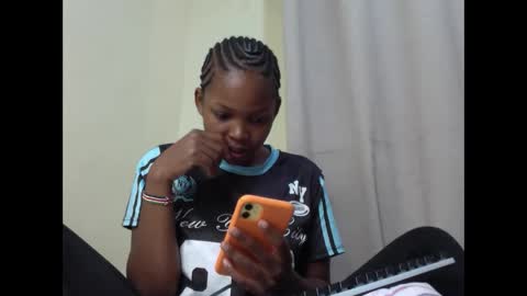 Snapshot of misty_shee chatting on May 3, 7:47 am misty_shee online show from May 3, 7:47 am