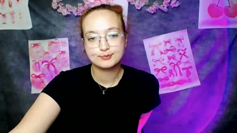 Snapshot of mistyrosee chatting on June 18, 5:17 pm Aria online show from June 18, 5:17 pm
