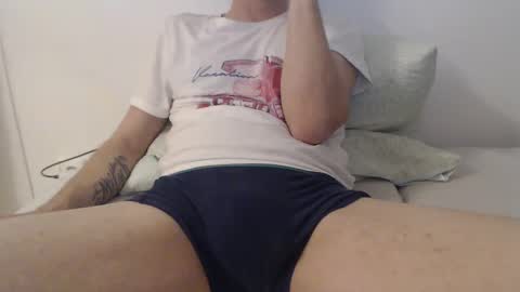 Snapshot of mitsch01 chatting on December 24, 1:06 am Mitsch online show from December 24, 1:06 am