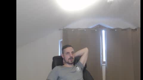 Snapshot of mitsch01 chatting on November 25, 10:48 am Mitsch online show from November 25, 10:48 am