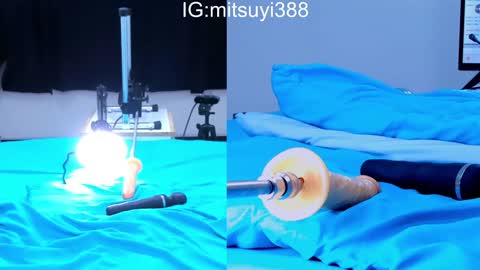 Snapshot of mitsuyi_cute chatting on February 1, 11:37 pm Mitsuyi online show from February 1, 11:37 pm