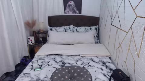 Nicahontas online show from October 20, 10:16 am