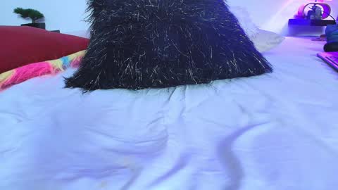 Snapshot of miwa_cutte chatting on December 18, 2:21 am Miwa online show from December 18, 2:21 am