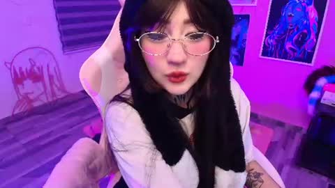 Snapshot of miwaviolet chatting on June 22, 2:02 am Miwa Violet online show from June 22, 2:02 am