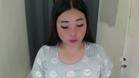 Snapshot of miya_licious chatting on December 19, 3:30 pm cassie marie online show from December 19, 3:30 pm