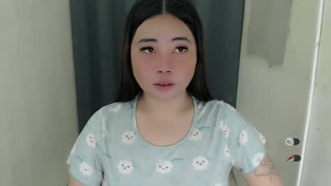 Snapshot of miya_licious chatting on December 22, 4:59 pm cassie marie online show from December 22, 4:59 pm