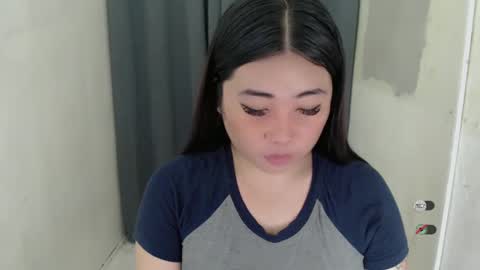 Snapshot of miya_licious chatting on December 23, 8:00 am cassie marie online show from December 23, 8:00 am