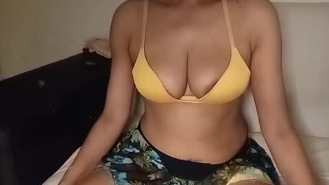 Snapshot of miyawhitexxx chatting on March 31, 9:48 pm miyawhitexxx online show from March 31, 9:48 pm