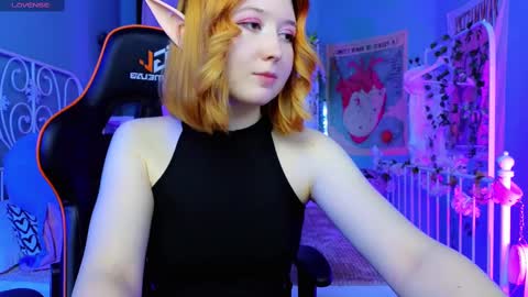 Snapshot of mizukinoyoru chatting on February 16, 9:05 pm Mizuki online show from February 16, 9:05 pm