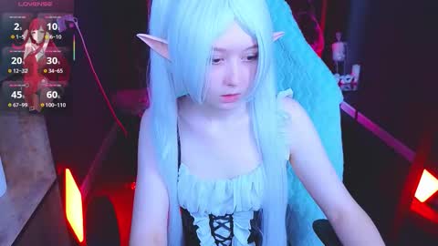 Snapshot of mizukinoyoru chatting on October 31, 10:49 am Mizuki online show from October 31, 10:49 am