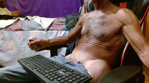 Snapshot of mjmadurengue chatting on January 2, 5:14 am Mario jose online show from January 2, 5:14 am