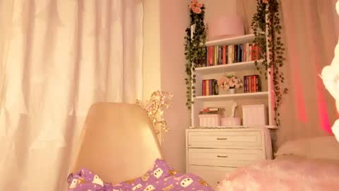 Snapshot of mkultra_aliice chatting on April 21, 2:51 am Alice online show from April 21, 2:51 am